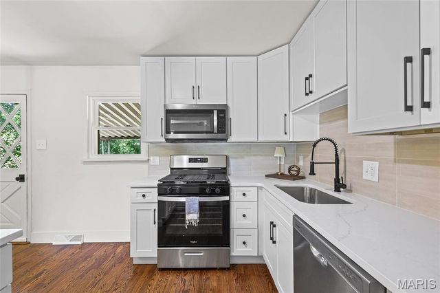 580 S New Florissant Road, Florissant, MO 63031