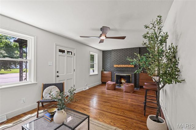 580 S New Florissant Road, Florissant, MO 63031