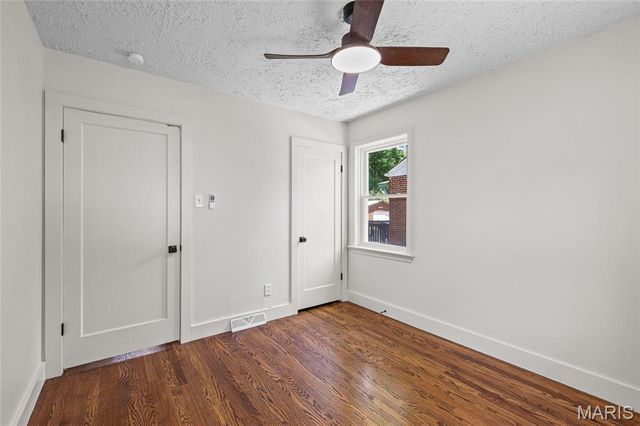 580 S New Florissant Road, Florissant, MO 63031