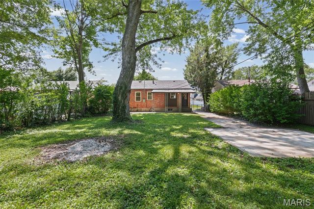 580 S New Florissant Road, Florissant, MO 63031