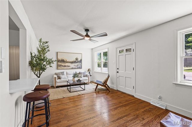 580 S New Florissant Road, Florissant, MO 63031