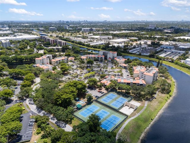 2314 S Cypress Bend Dr 713, Pompano Beach, FL 33069