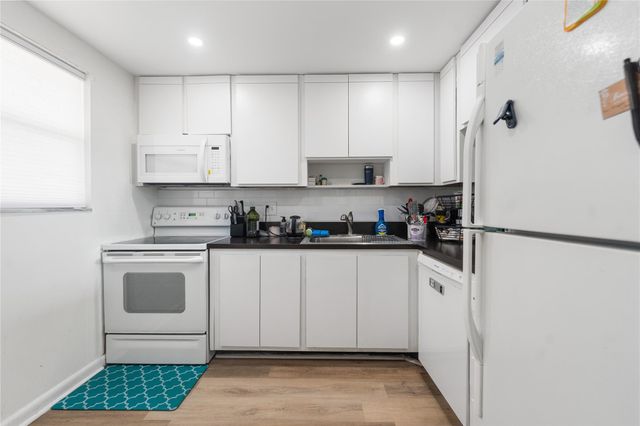 2314 S Cypress Bend Dr 713, Pompano Beach, FL 33069