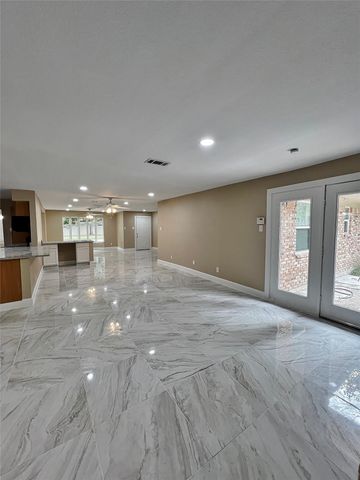 1914 W Northgate Drive, Irving, TX 75062