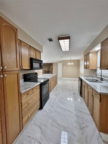 1914 W Northgate Drive, Irving, TX 75062