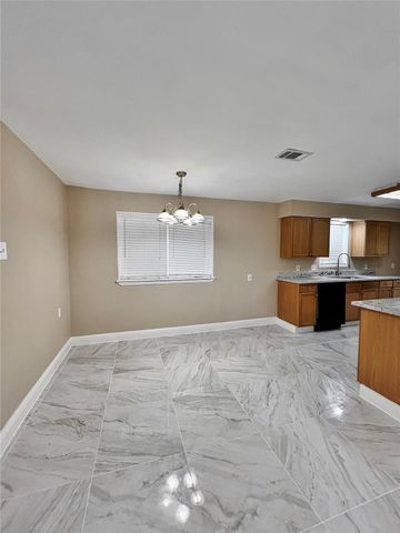 1914 W Northgate Drive, Irving, TX 75062