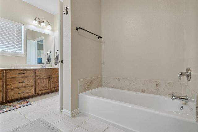 4647 Vz County Road 3416, Wills Point, TX 75169