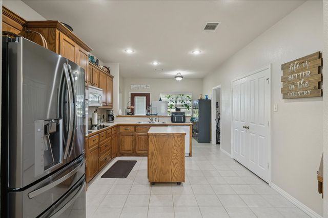 4647 Vz County Road 3416, Wills Point, TX 75169