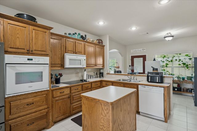 4647 Vz County Road 3416, Wills Point, TX 75169