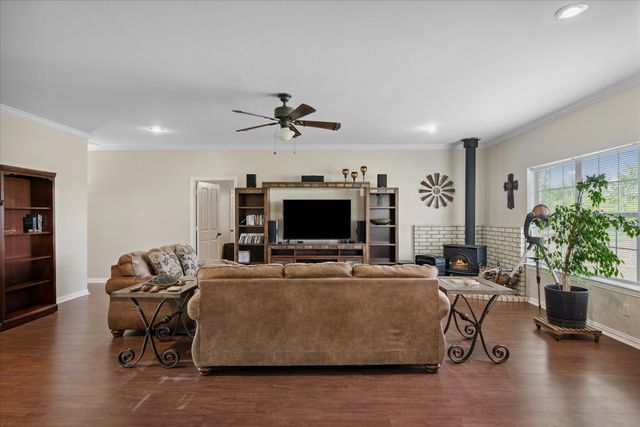 4647 Vz County Road 3416, Wills Point, TX 75169