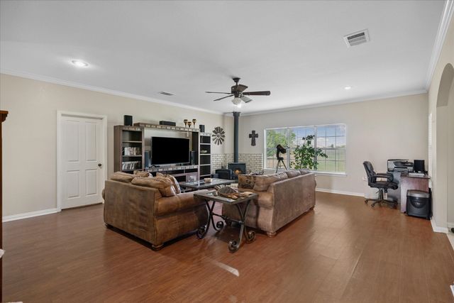 4647 Vz County Road 3416, Wills Point, TX 75169