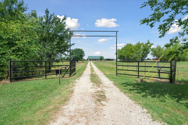4647 Vz County Road 3416, Wills Point, TX 75169