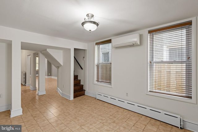 3633 WARREN ST, Philadelphia, PA 19104