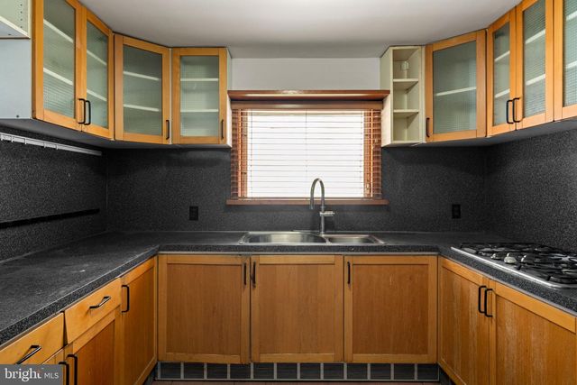 3633 WARREN ST, Philadelphia, PA 19104