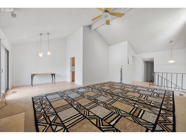 9814 Sw QUAIL POST Rd, Portland, OR 97219