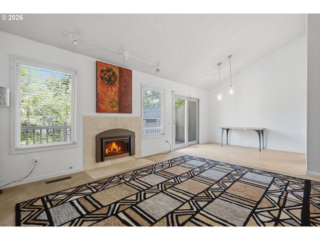 9814 Sw QUAIL POST Rd, Portland, OR 97219