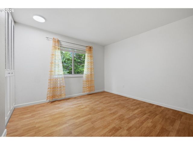 9814 Sw QUAIL POST Rd, Portland, OR 97219