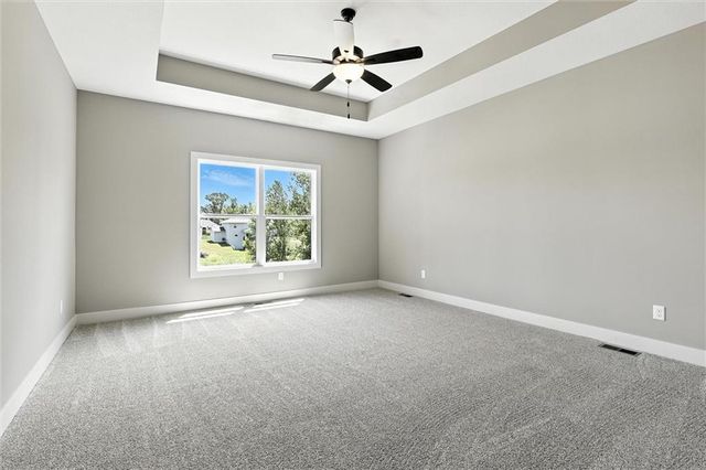 2101 Crooked Creek Drive, Kearney, MO 64060