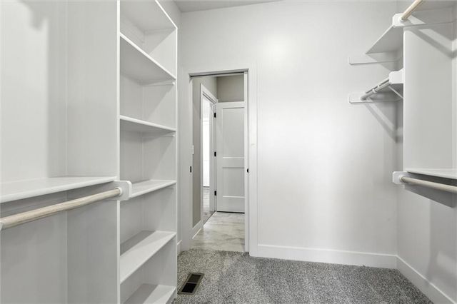 2101 Crooked Creek Drive, Kearney, MO 64060