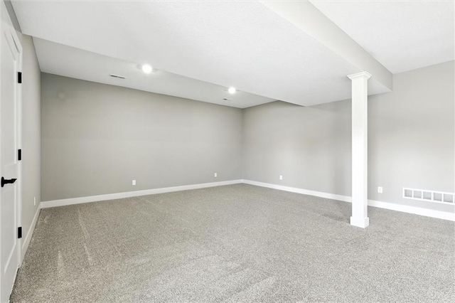 2101 Crooked Creek Drive, Kearney, MO 64060