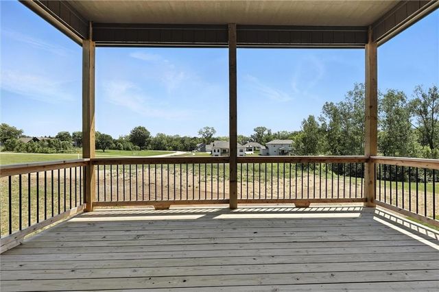 2101 Crooked Creek Drive, Kearney, MO 64060