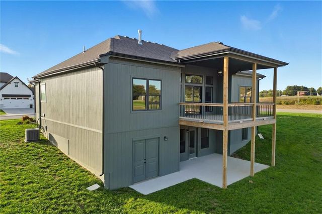 2101 Crooked Creek Drive, Kearney, MO 64060