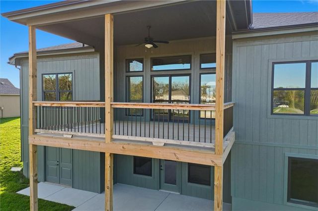 2101 Crooked Creek Drive, Kearney, MO 64060