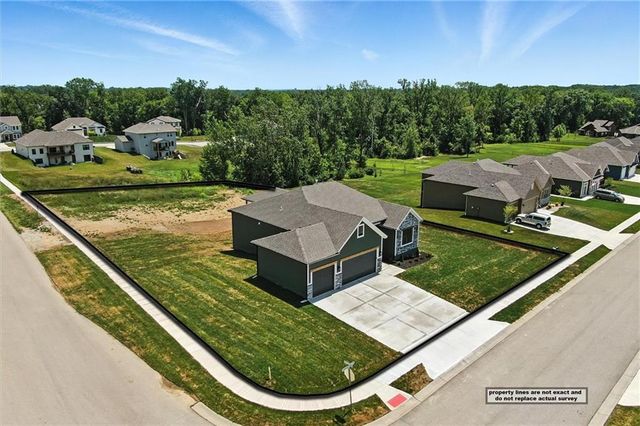 2101 Crooked Creek Drive, Kearney, MO 64060