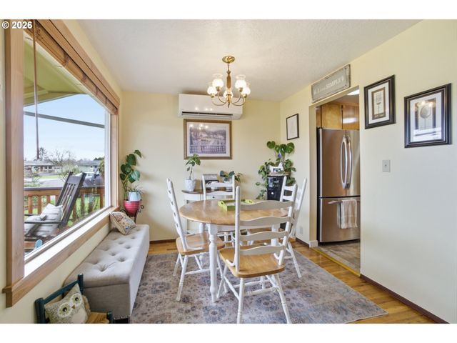 1237 QUINN Rd, Woodburn, OR 97071