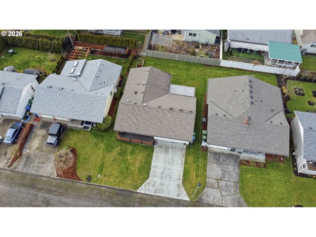 1237 QUINN Rd, Woodburn, OR 97071
