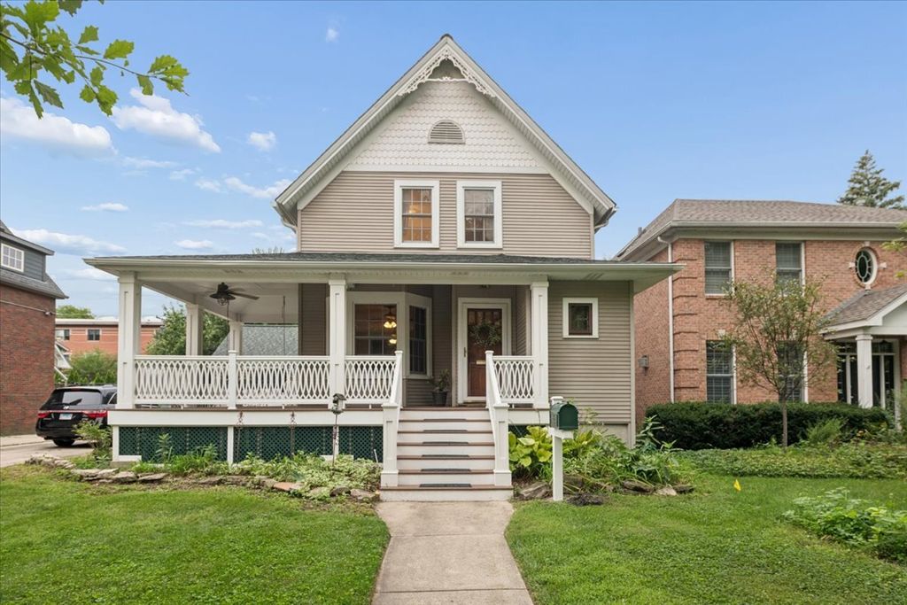 815 N Marion Street, Oak Park, IL 60302