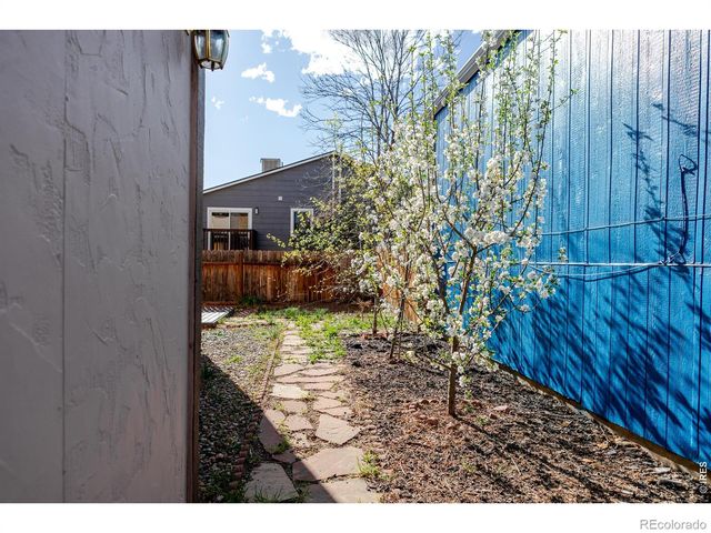 1345 Dogwood Lane, Longmont, CO 80501