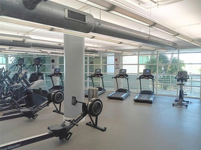 244 Biscayne Boulevard 2805, Miami, FL 33132