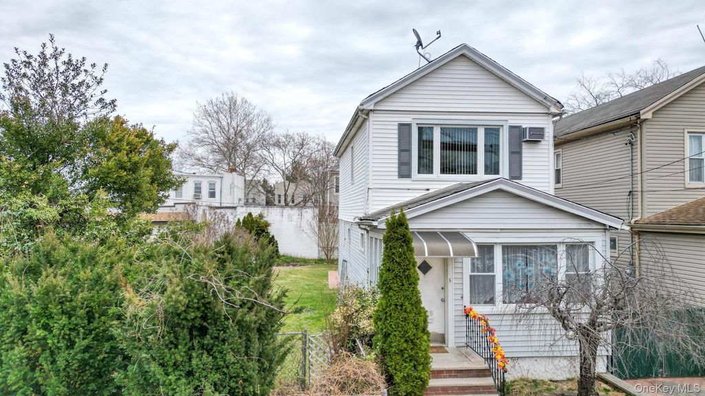 7025 71st Place, Glendale, NY 11385
