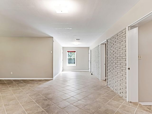 527 County Road 214, Bay City, TX 77414