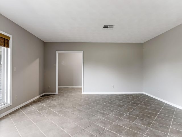 527 County Road 214, Bay City, TX 77414