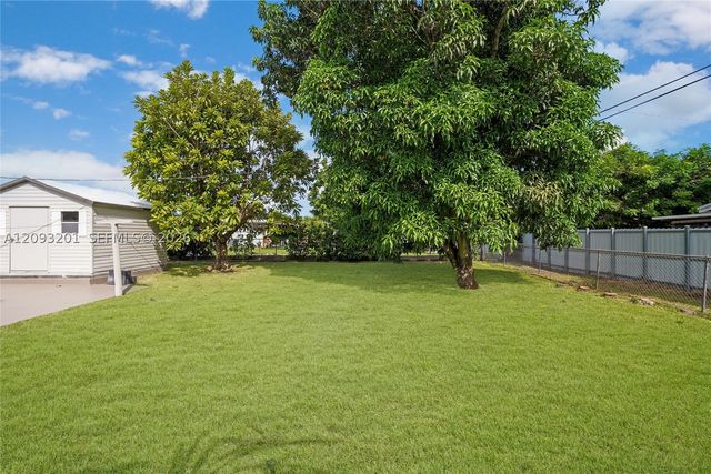 1250 W 34th St, Hialeah, FL 33012