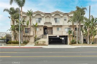 7124 Woodman 3, Van Nuys, CA 91405