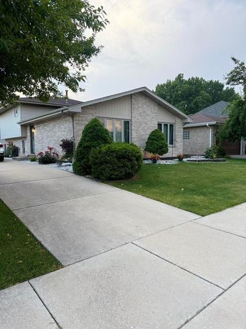 5335 W 108th Place, Oak Lawn, IL 60453