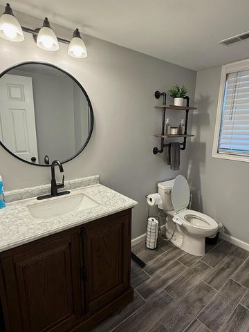 5335 W 108th Place, Oak Lawn, IL 60453