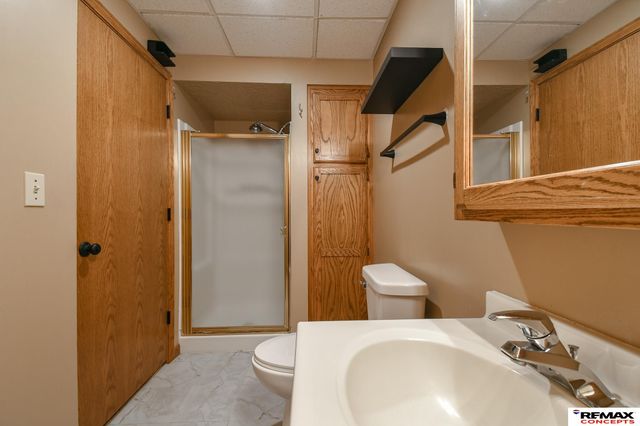 922 Carriage Way, Lincoln, NE 68510