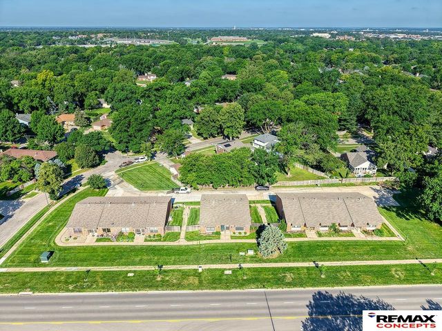 922 Carriage Way, Lincoln, NE 68510