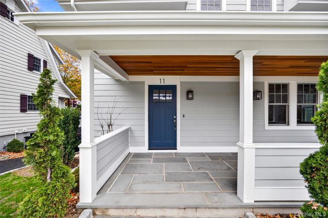 11 Roselle Avenue, Pleasantville, NY 10570