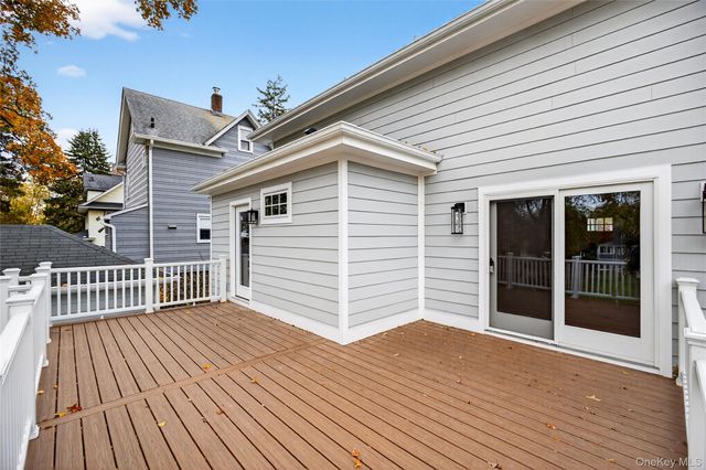 11 Roselle Avenue, Pleasantville, NY 10570