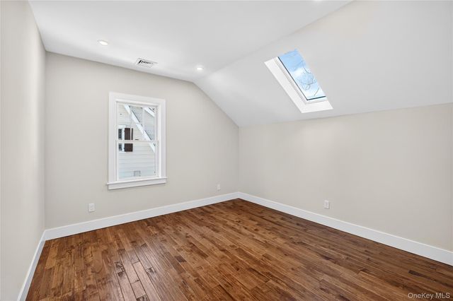 11 Roselle Avenue, Pleasantville, NY 10570