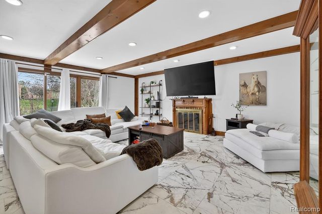 29801 Deer Run, Farmington Hills, MI 48331