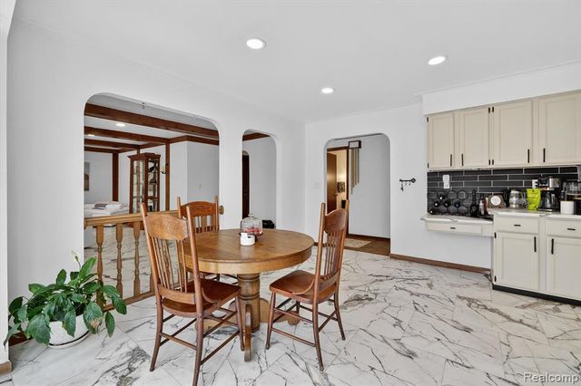 29801 Deer Run, Farmington Hills, MI 48331