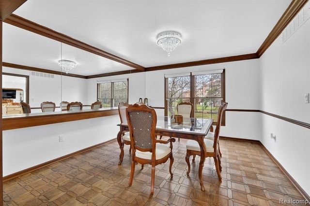 29801 Deer Run, Farmington Hills, MI 48331