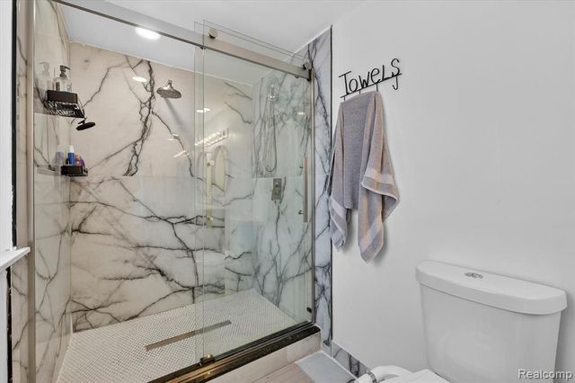 29801 Deer Run, Farmington Hills, MI 48331