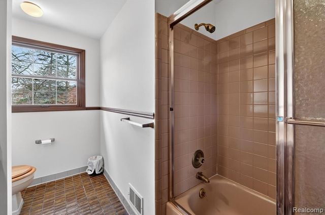 29801 Deer Run, Farmington Hills, MI 48331